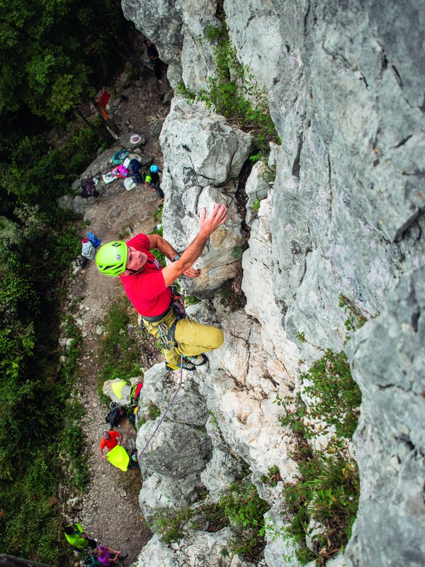 arrampicatore in parete