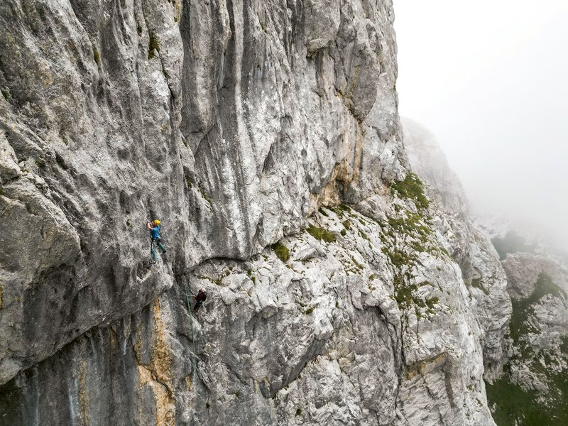 Climber in parete