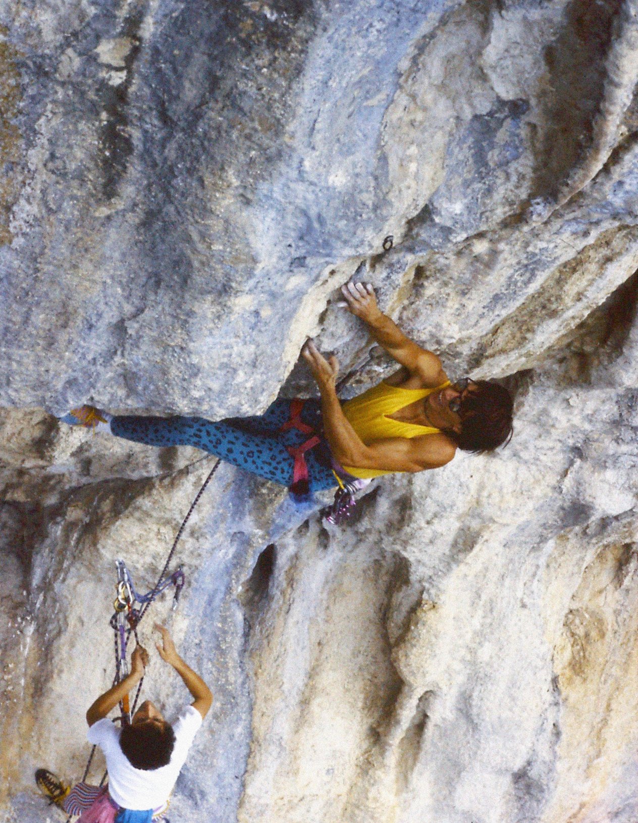 Arrampicata in strapiombo