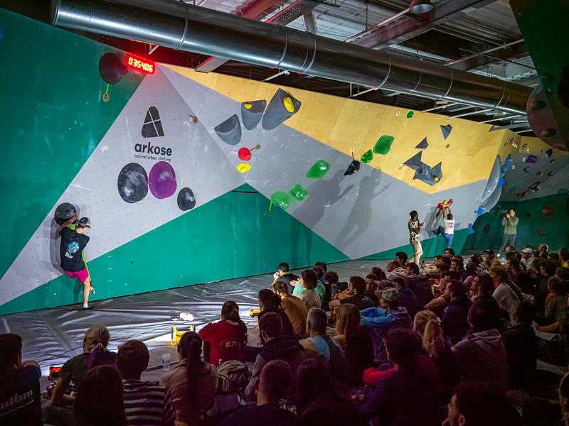 interno della palestra di arrampicata inodoro Arkose di Nizza
