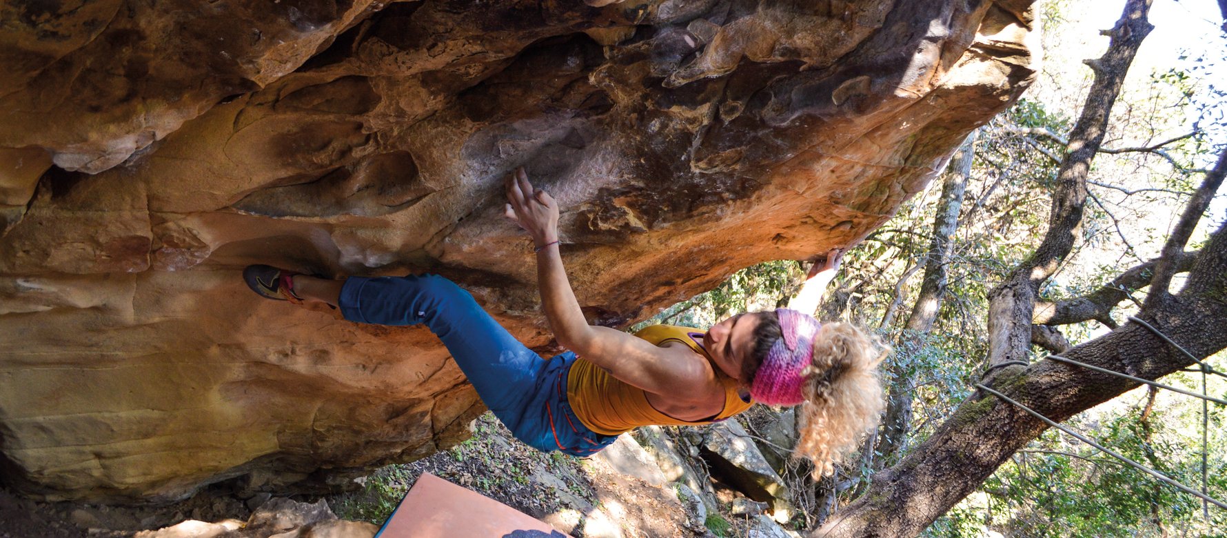 climber su boulder
