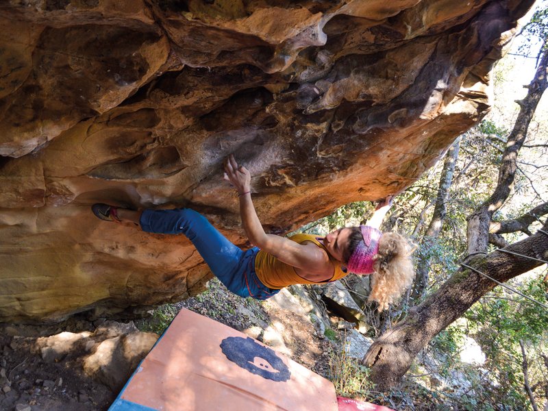climber su boulder