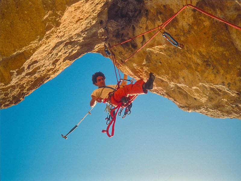 arrampicatore in parete