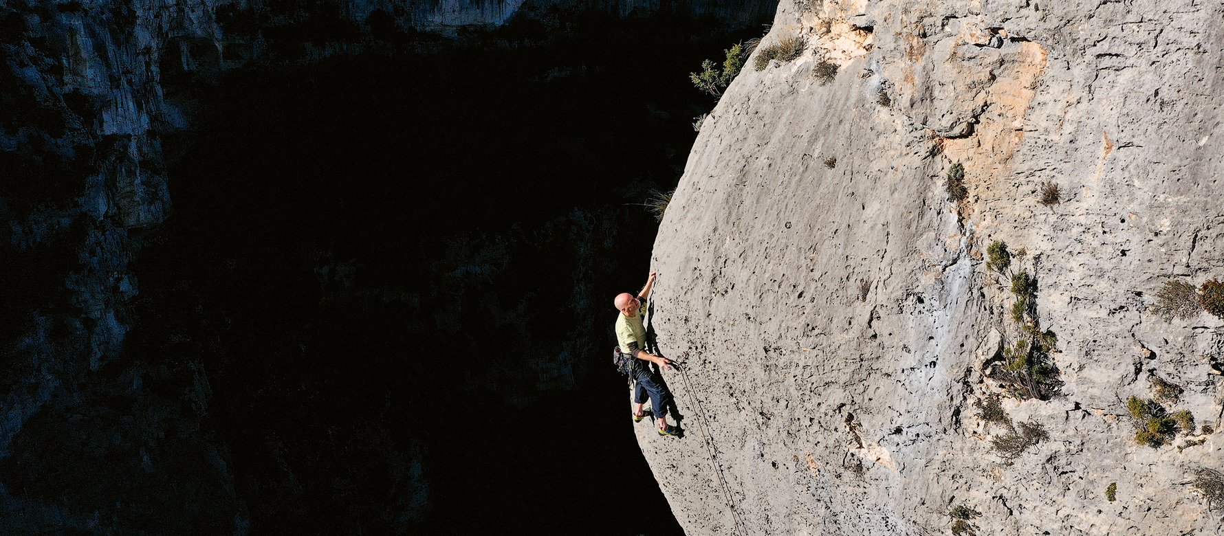 Climber in falesia