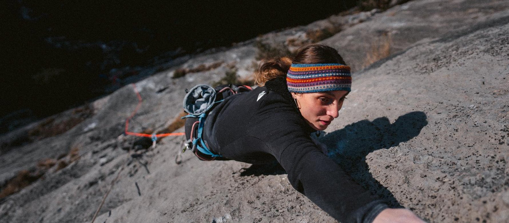 arrampicatrice in parete