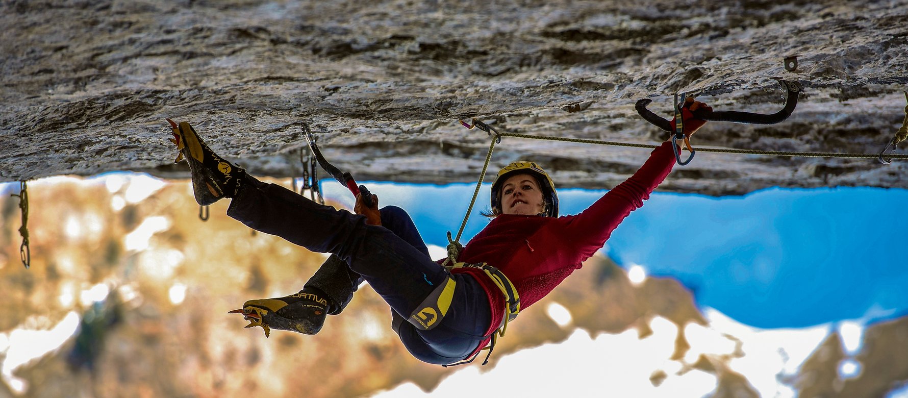 Arrampicata in strapiombo