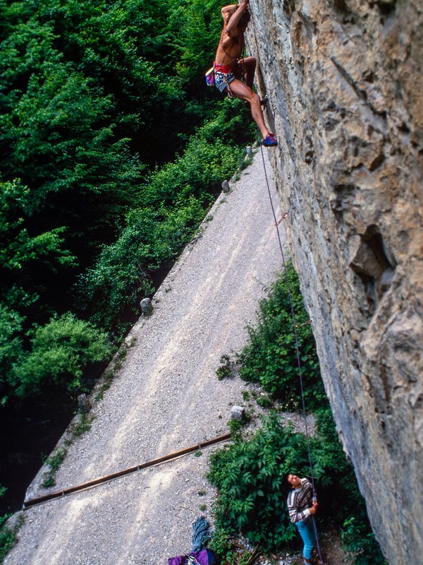 arrampicatore in parete